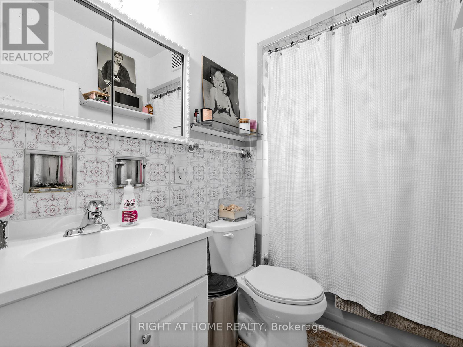 542 CRAWFORD STREET - 8