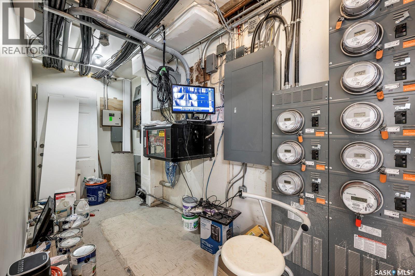 2120-2142 LORNE STREET - 10