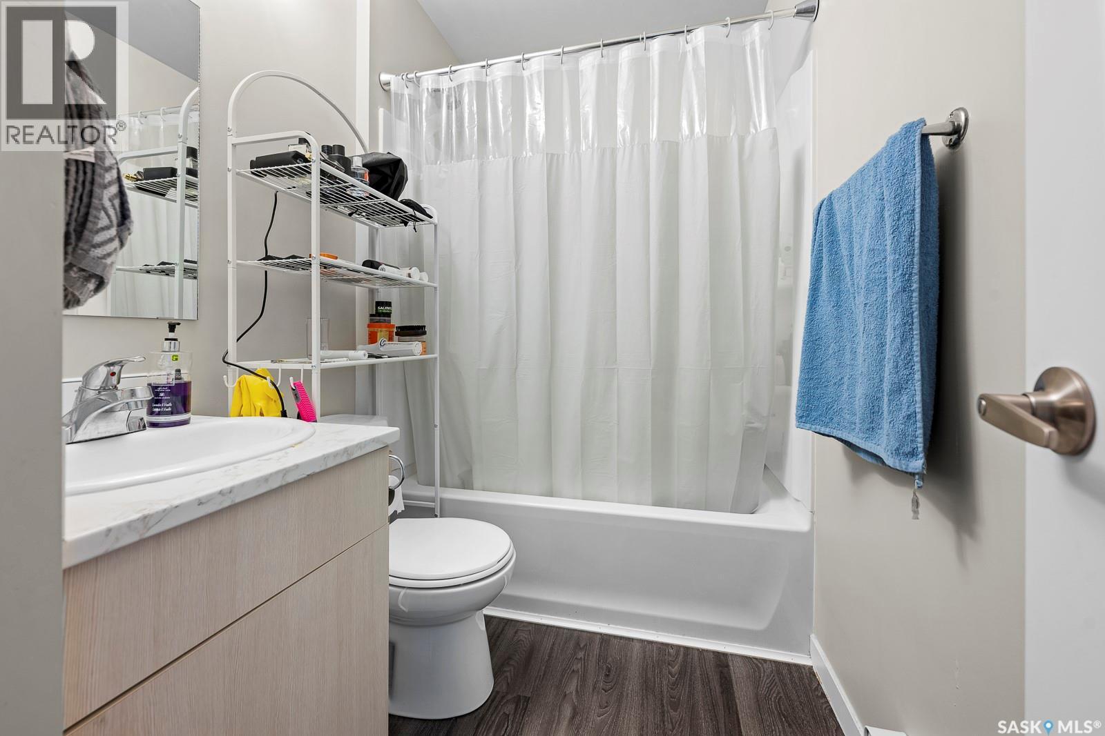 2120-2142 LORNE STREET - 27