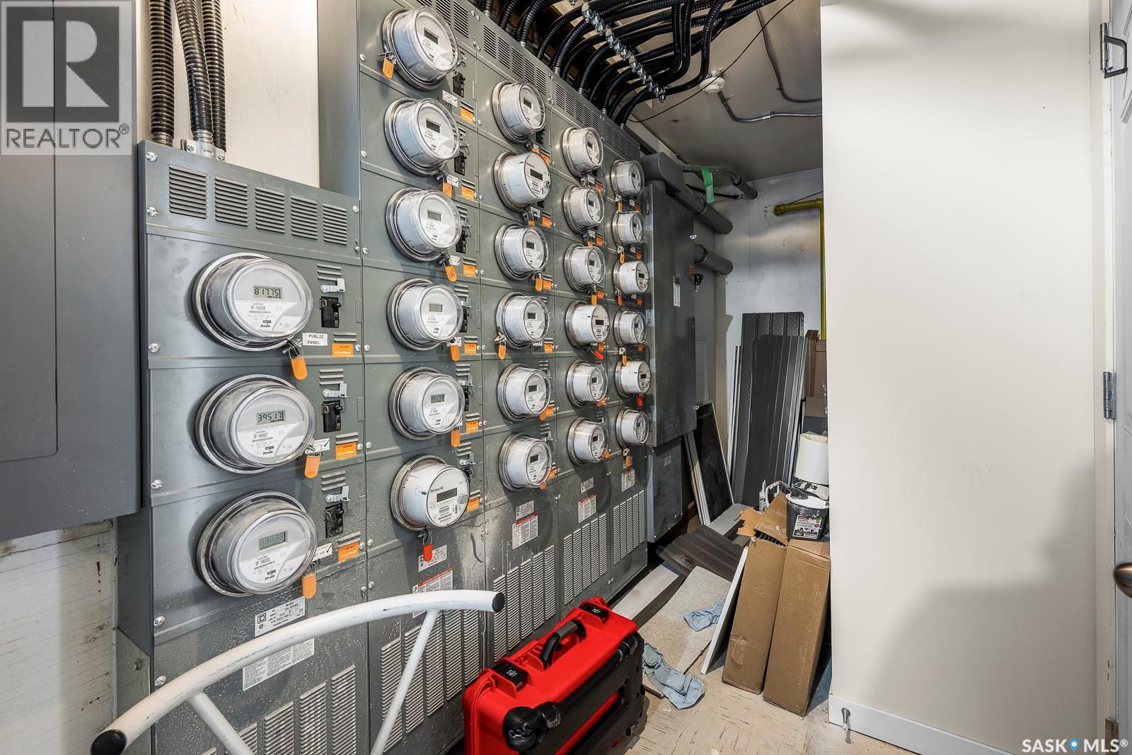 2120-2142 LORNE STREET - 9