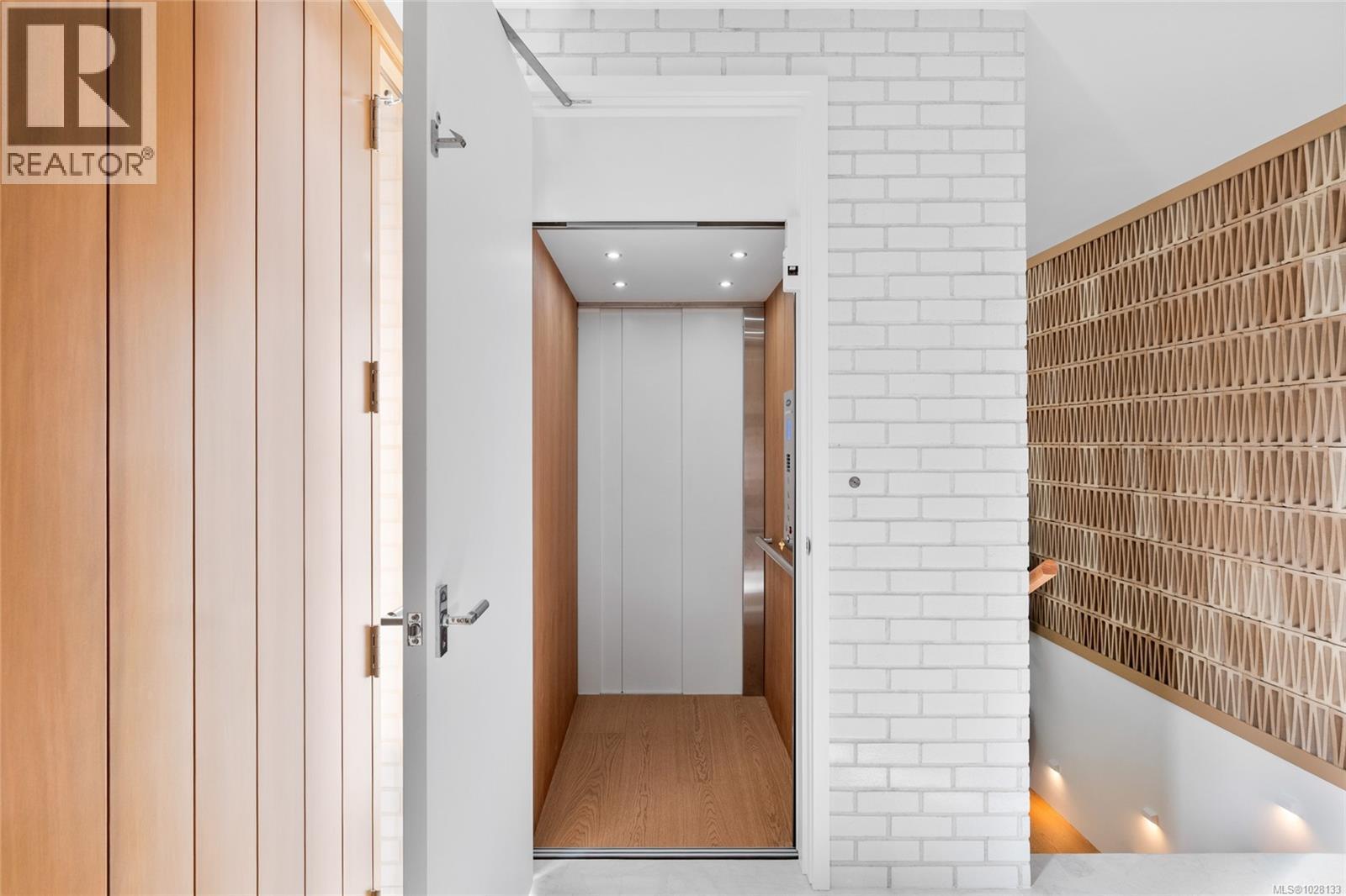 4570 BISSENDEN PL - 44