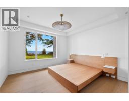 4570 Bissenden Pl, Saanich, BC V8N3K4 Photo 34