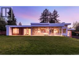 4570 Bissenden Pl, Saanich, BC V8N3K4 Photo 78