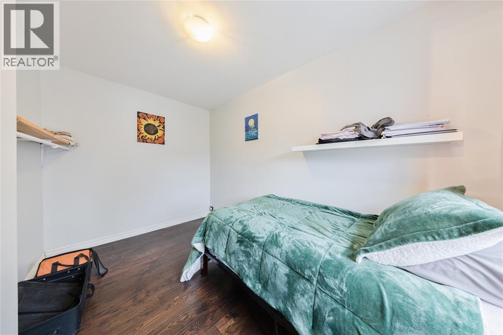 590 SIMCOE STREET - 16