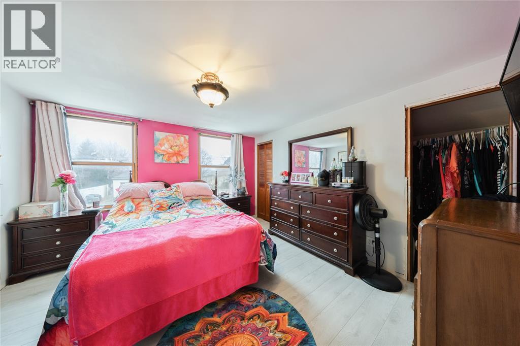 590 SIMCOE STREET - 19