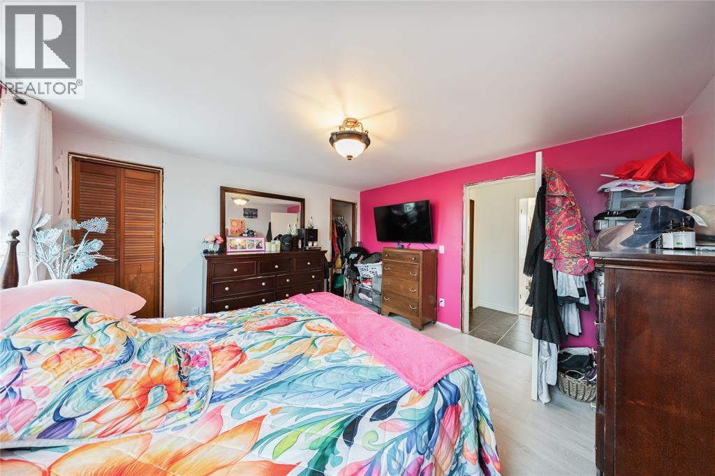 590 SIMCOE STREET - 20