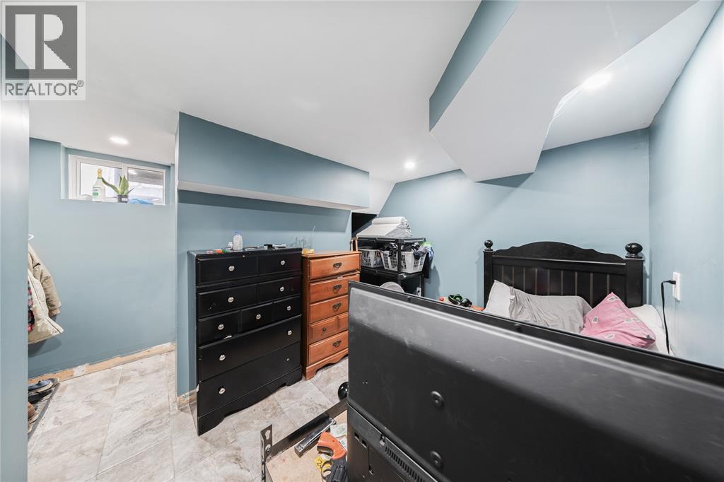 590 SIMCOE STREET - Image 22