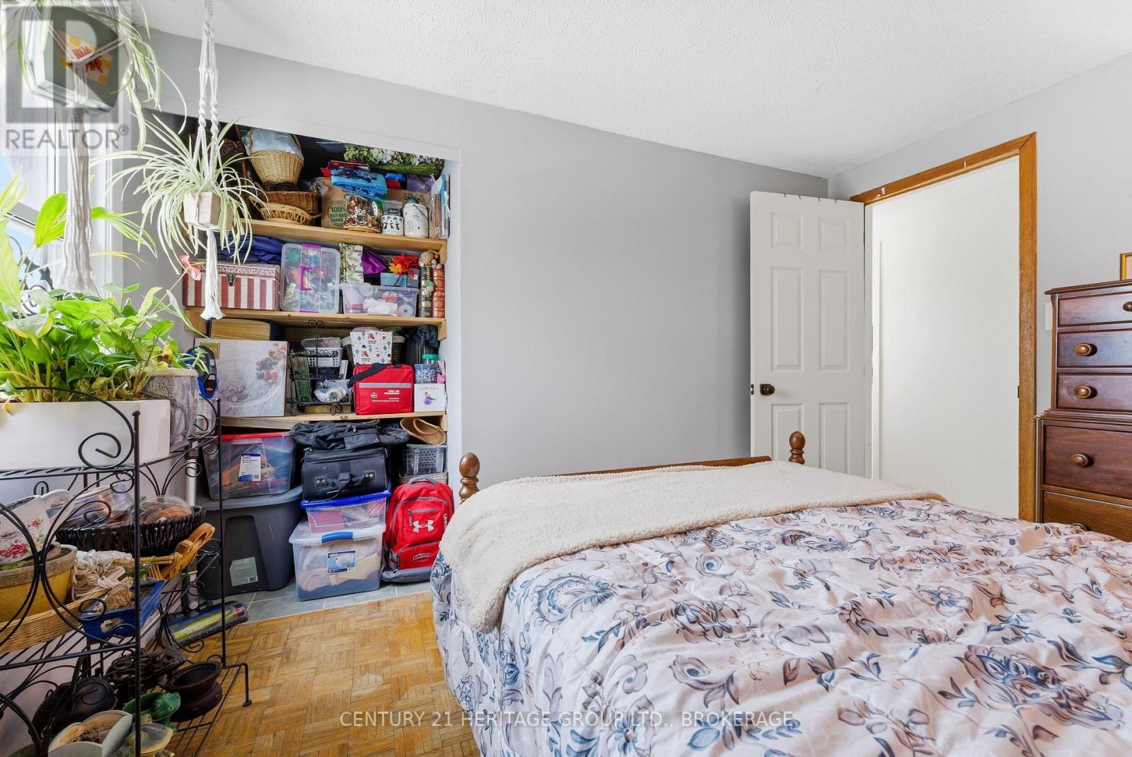 205 KEEWATIN STREET — photo 26