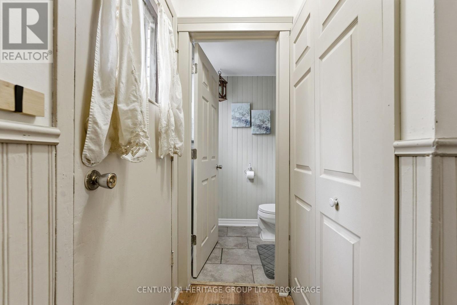 205 KEEWATIN STREET — photo 21