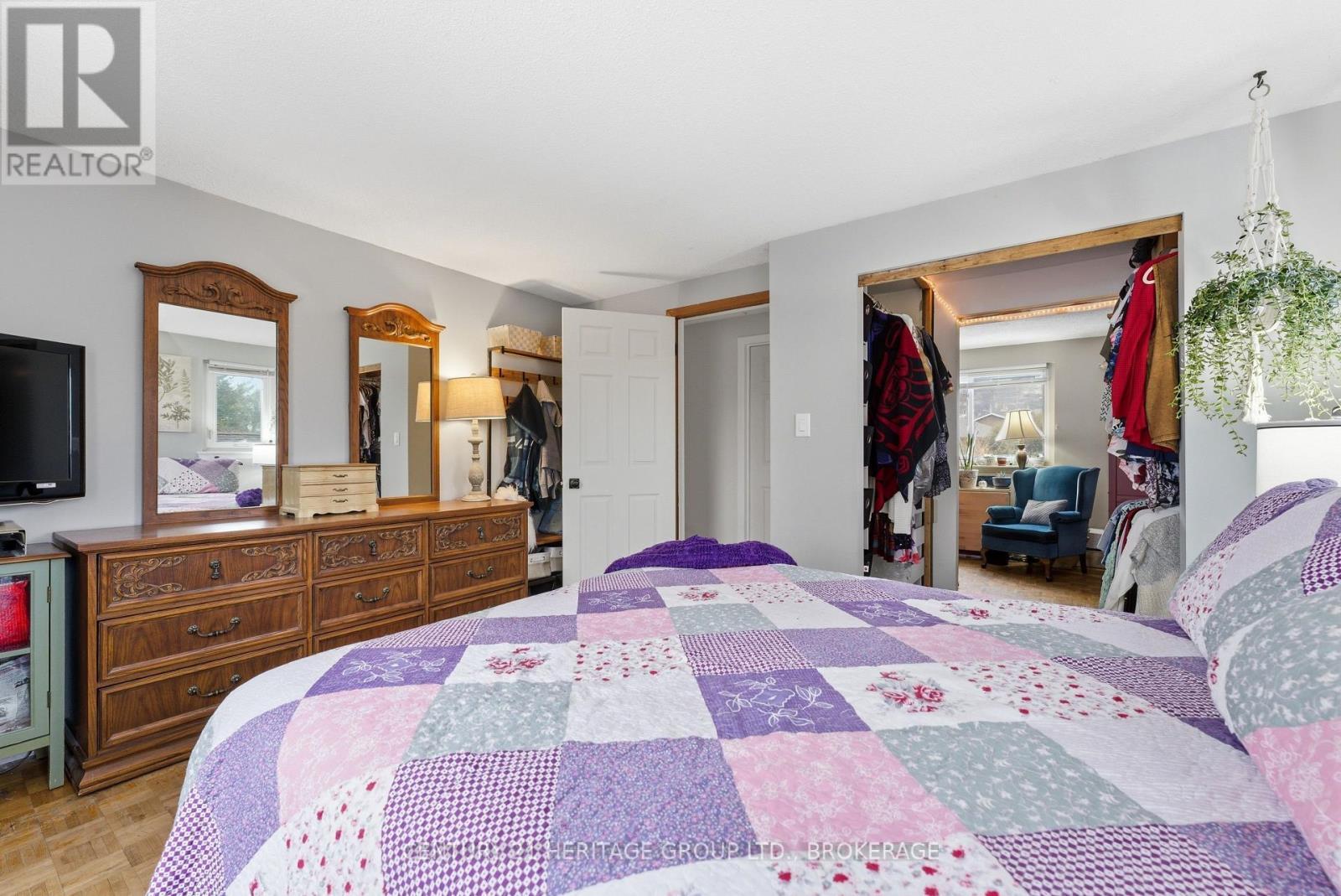 205 KEEWATIN STREET — photo 29