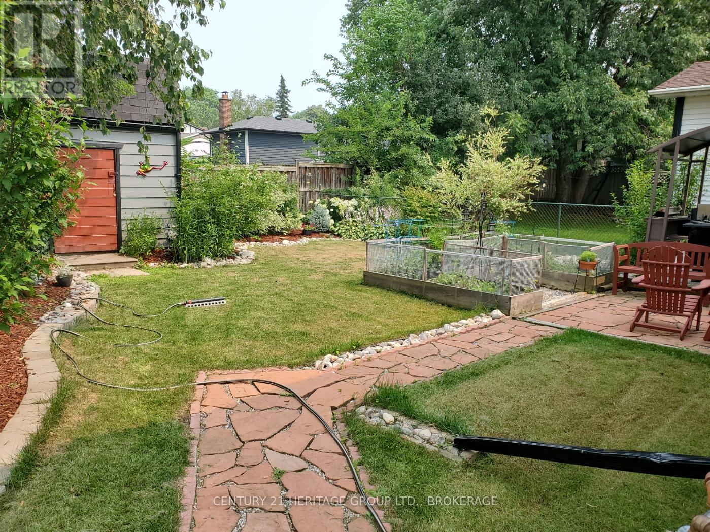 205 KEEWATIN STREET — photo 48