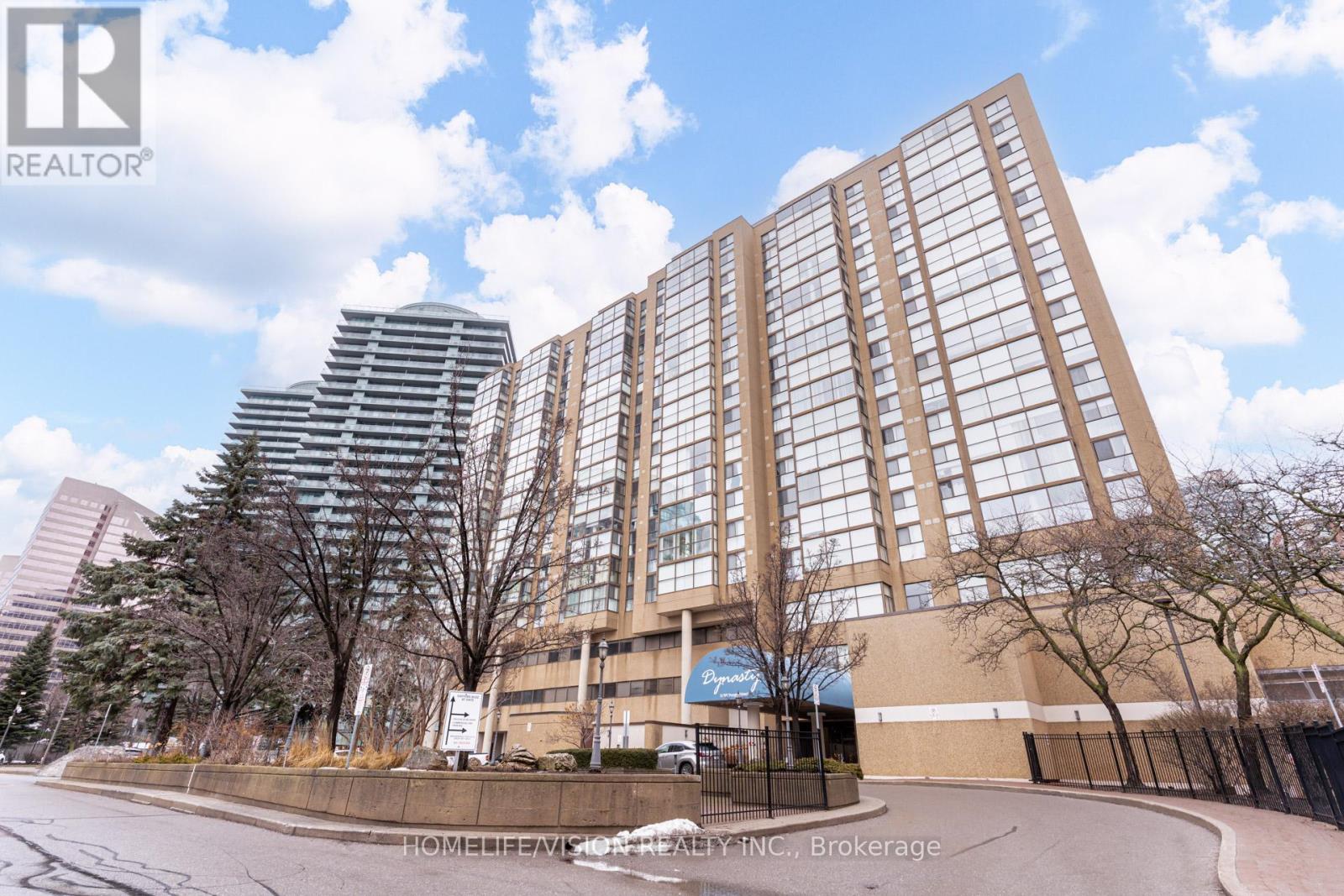 #501 5460 YONGE STREET - 1