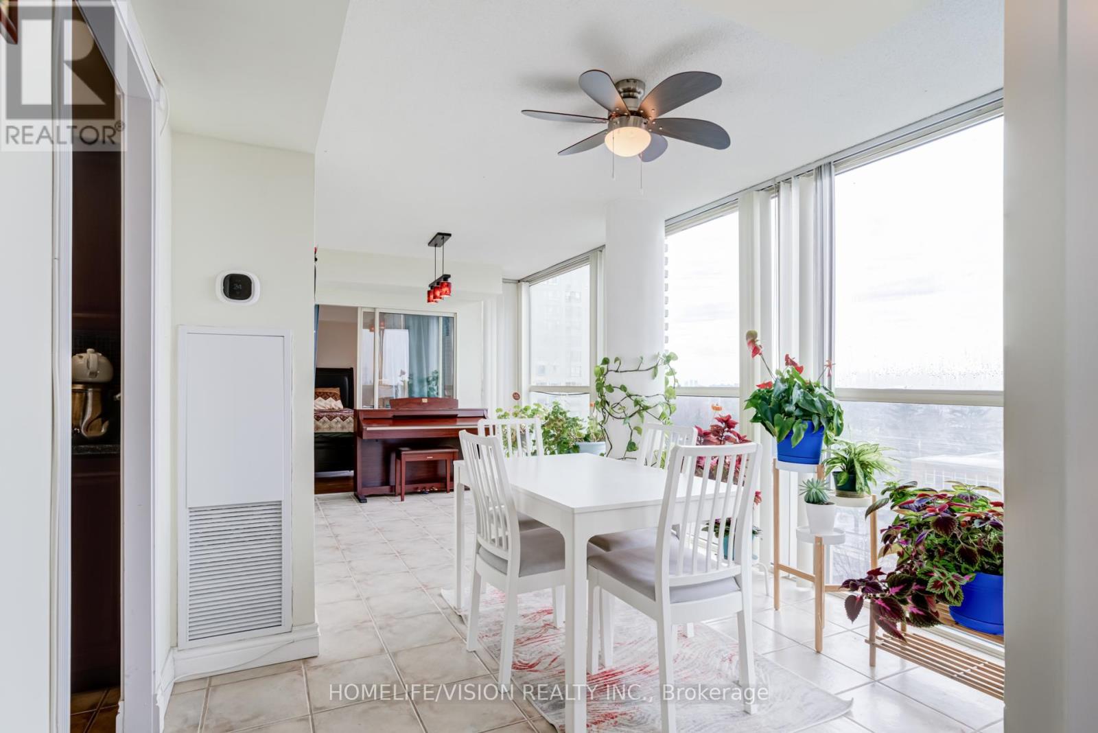 #501 5460 YONGE STREET - 14