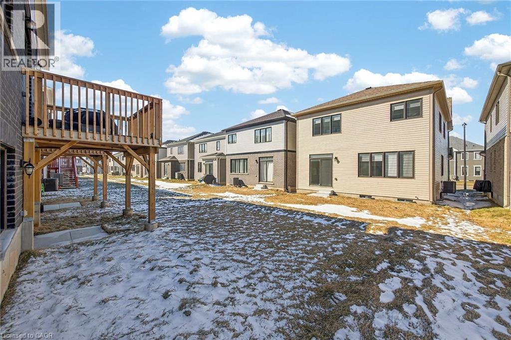 25 WINTERGREEN Crescent - 46