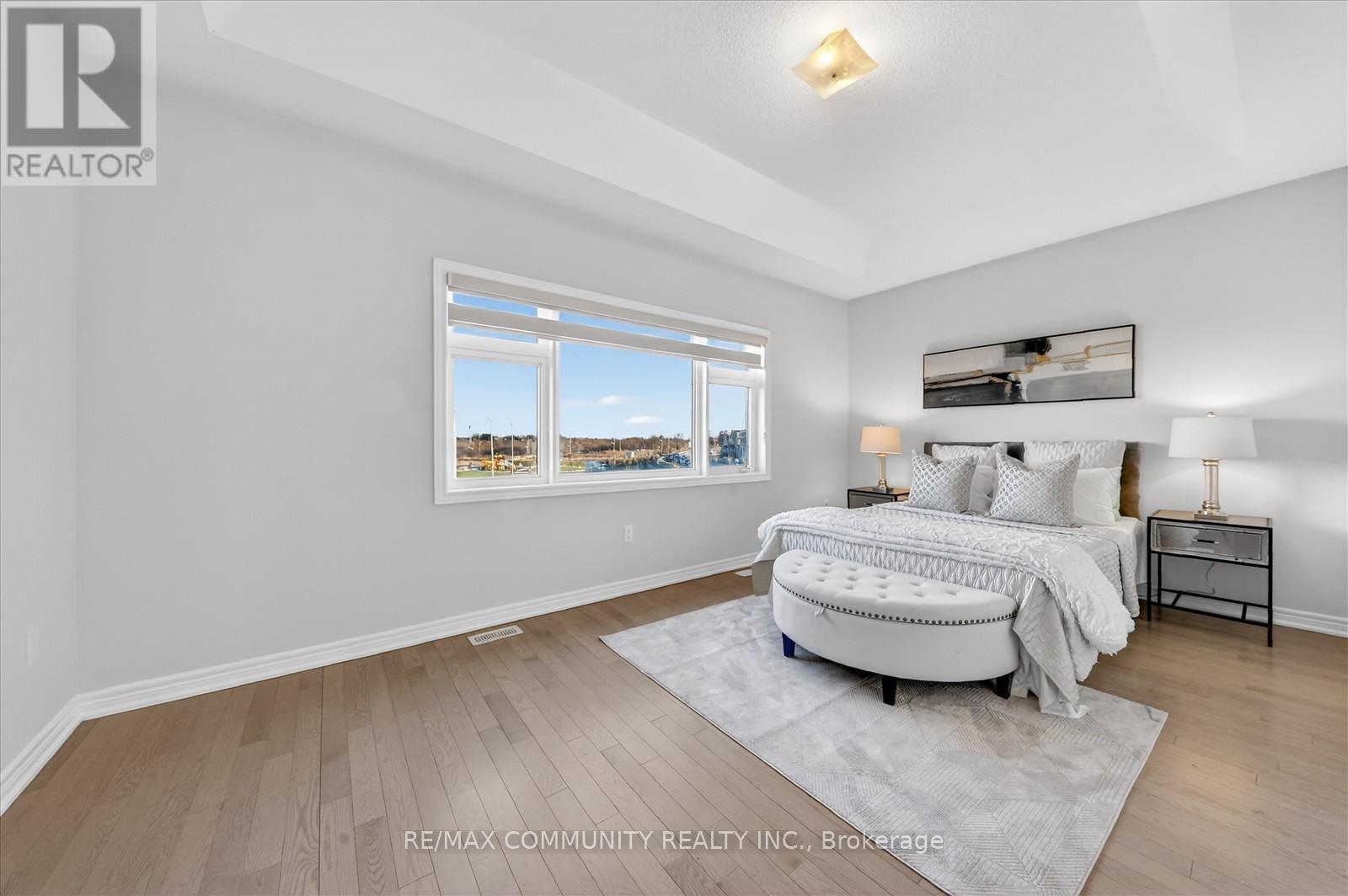 5 THELMA DRIVE - 22