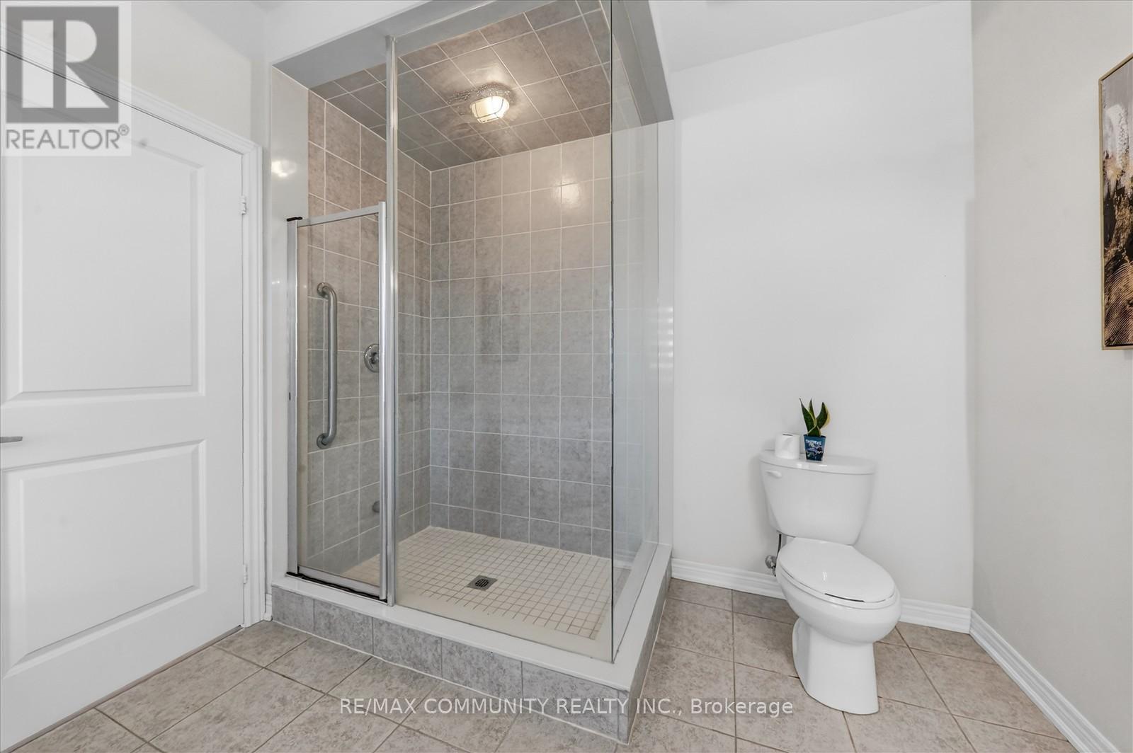 5 THELMA DRIVE - 26