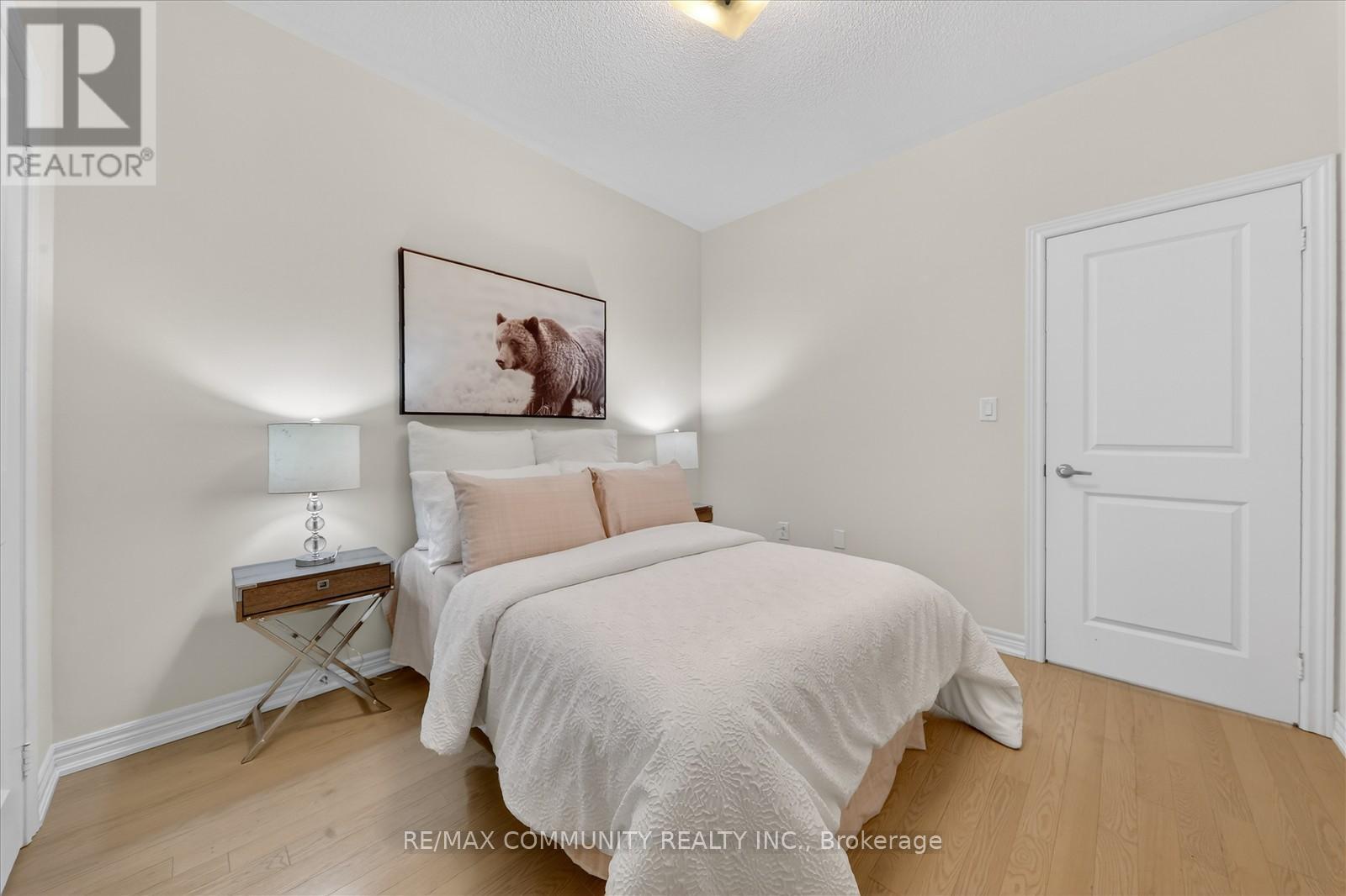 5 THELMA DRIVE - 38