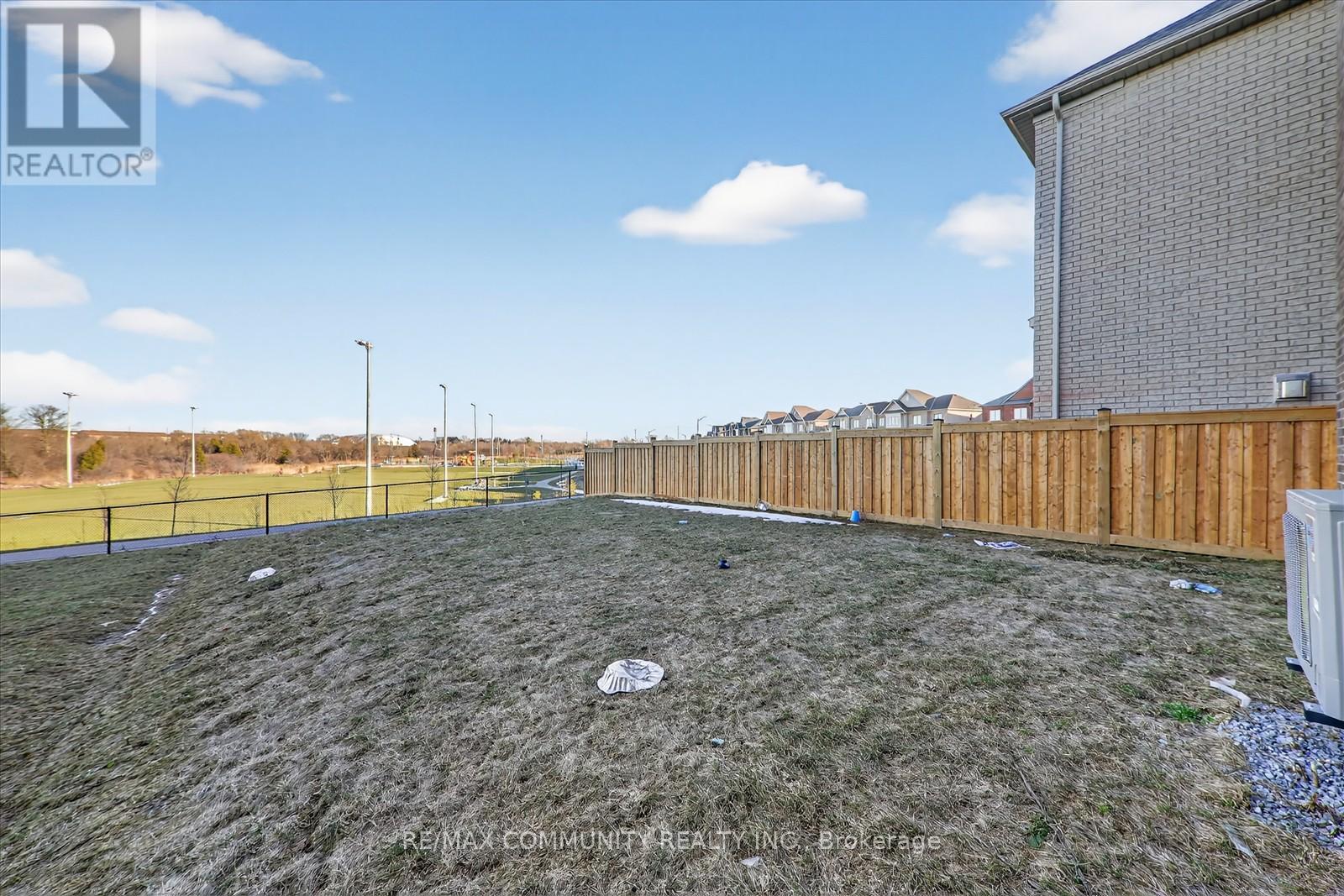 5 THELMA DRIVE - 41