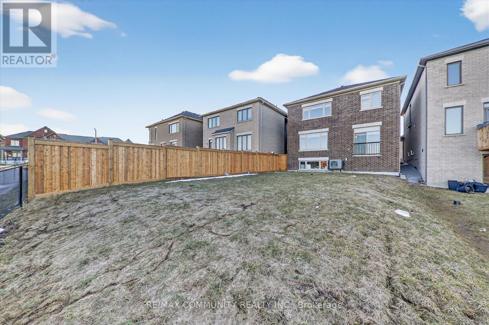5 THELMA DRIVE - 43