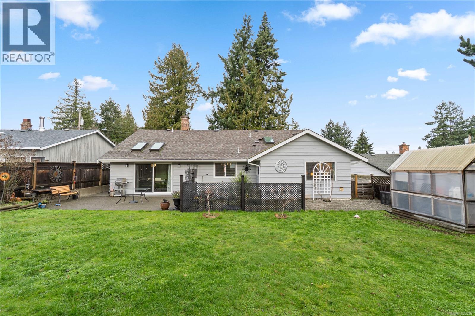 750 Bradbury Ave, Parksville