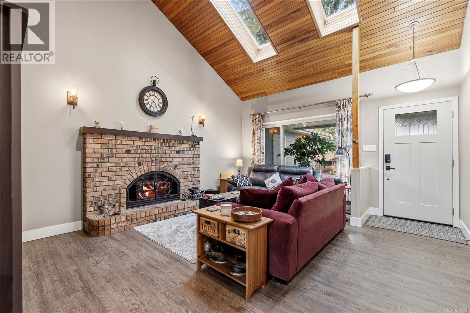 750 Bradbury Ave, Parksville