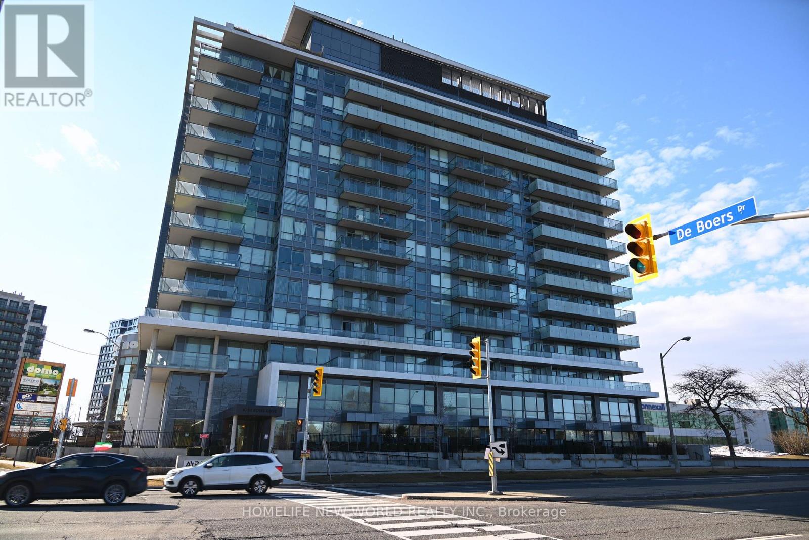 910 - 10 DE BOERS DRIVE