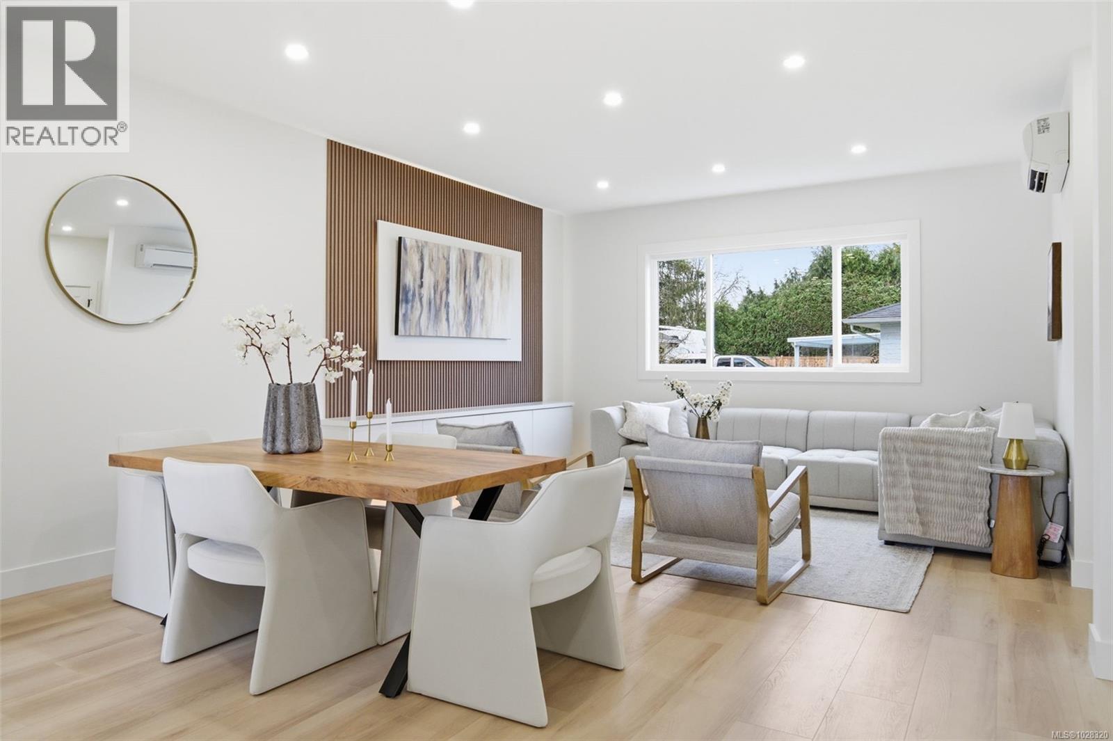 2 621 Broadway Street, Saanich