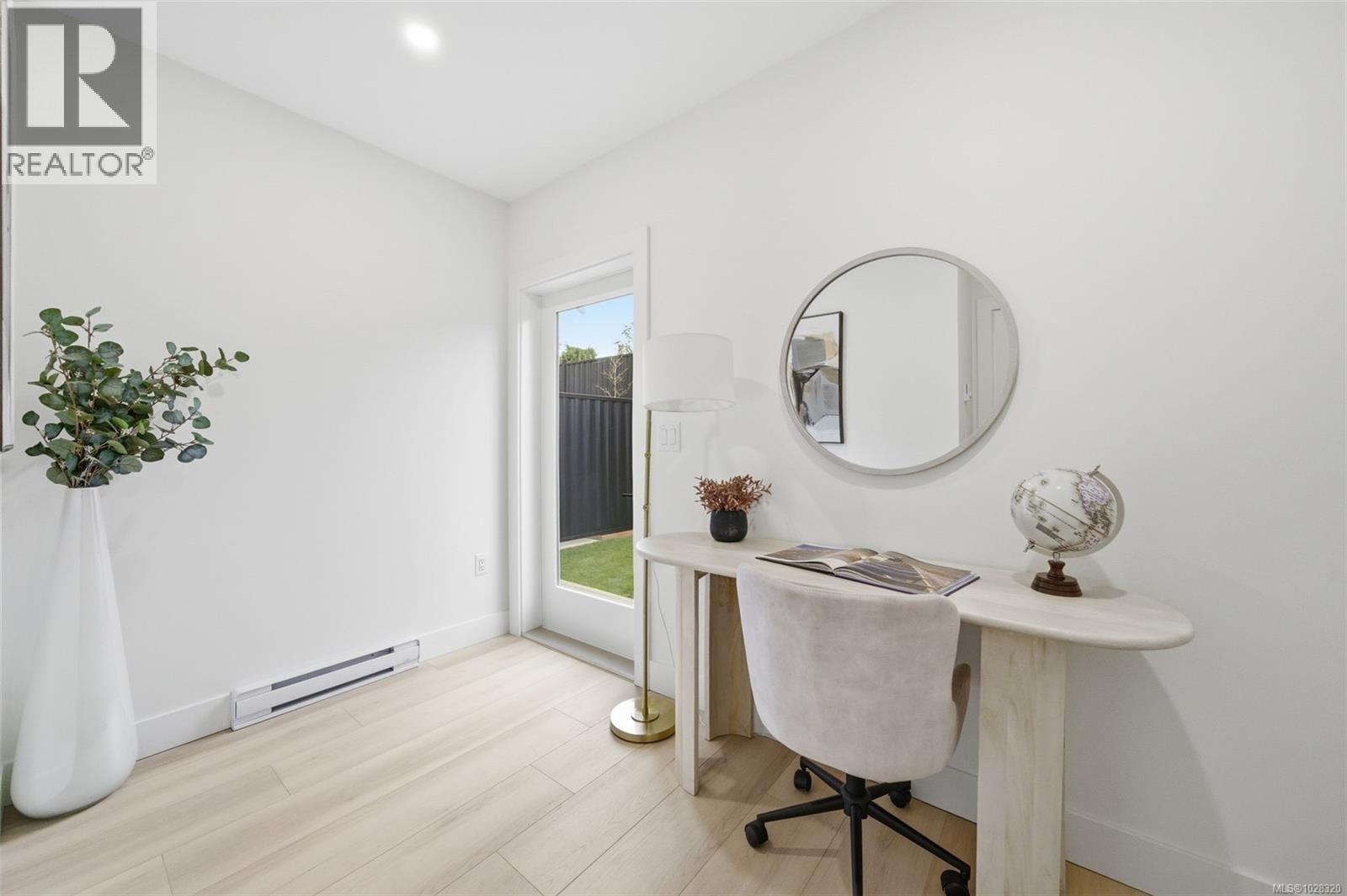 2 621 Broadway Street, Saanich