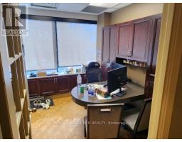 207 - 712 Davis Drive, Newmarket, ON L3Y8C3 Photo 7