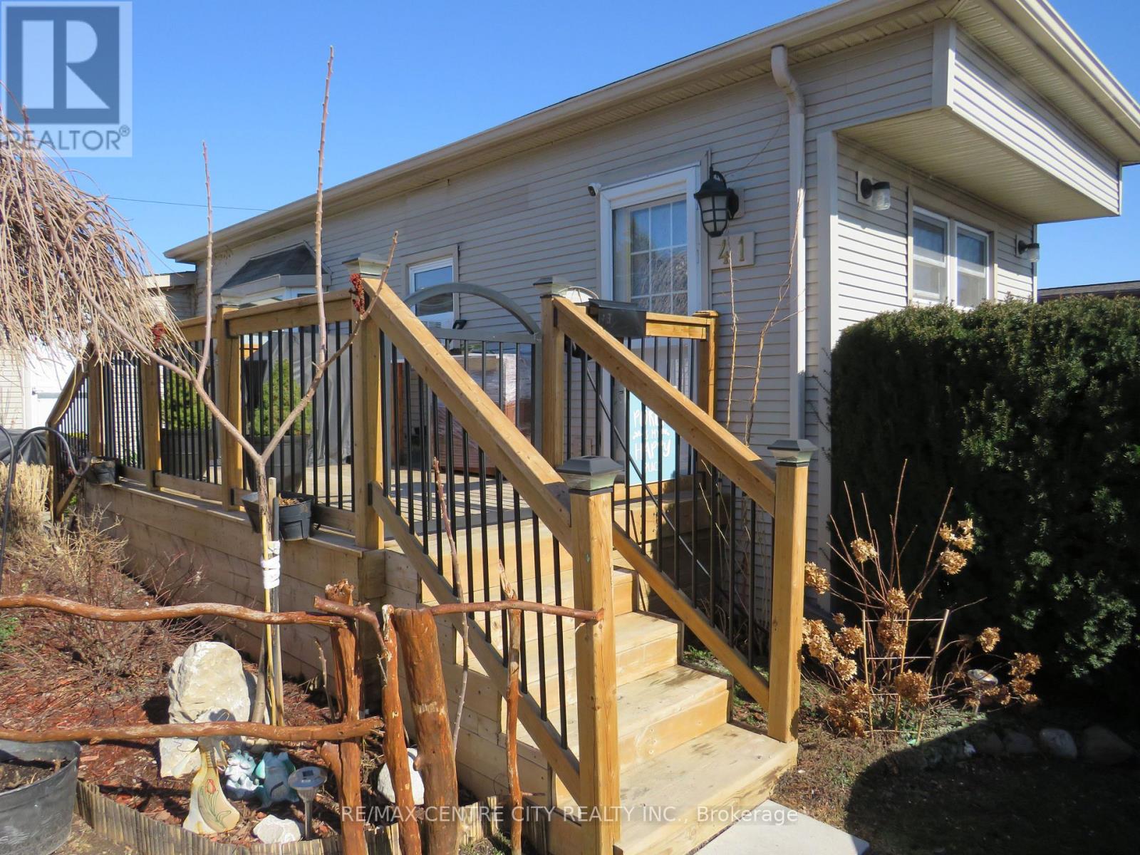 41 - 2189 DUNDAS STREET E