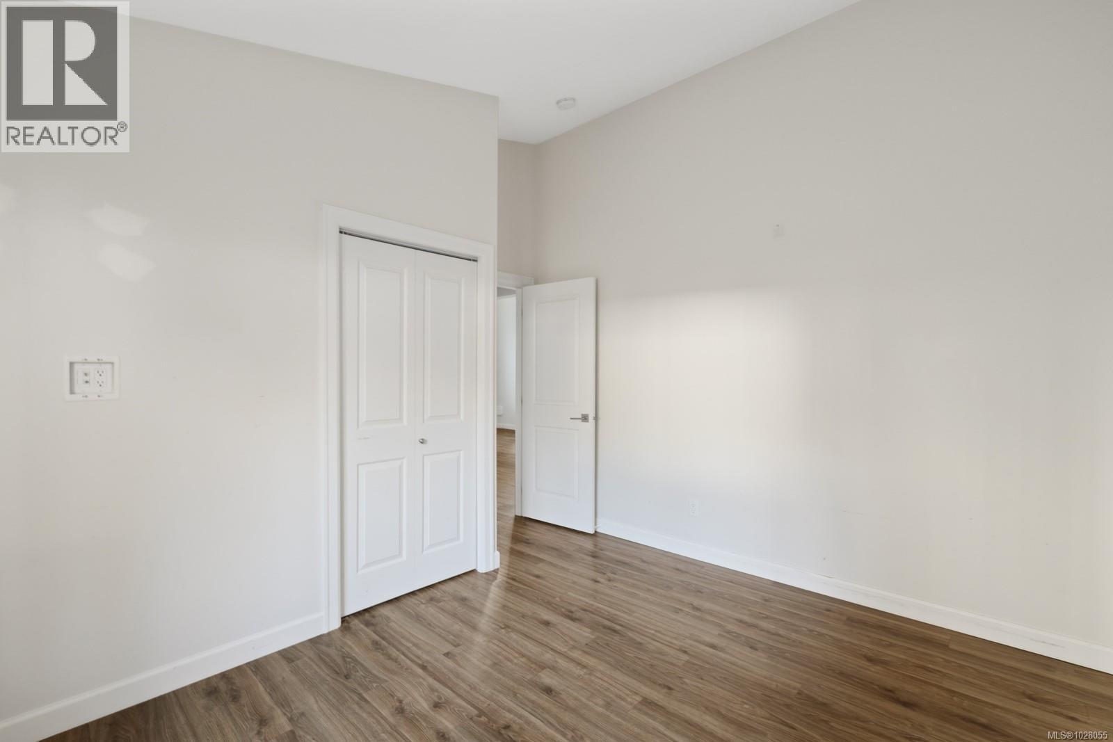 2165 RENFREW RD - 11