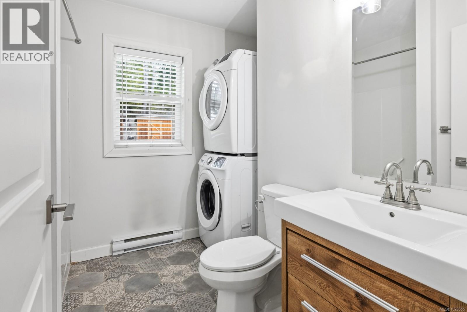 2165 RENFREW RD - 16