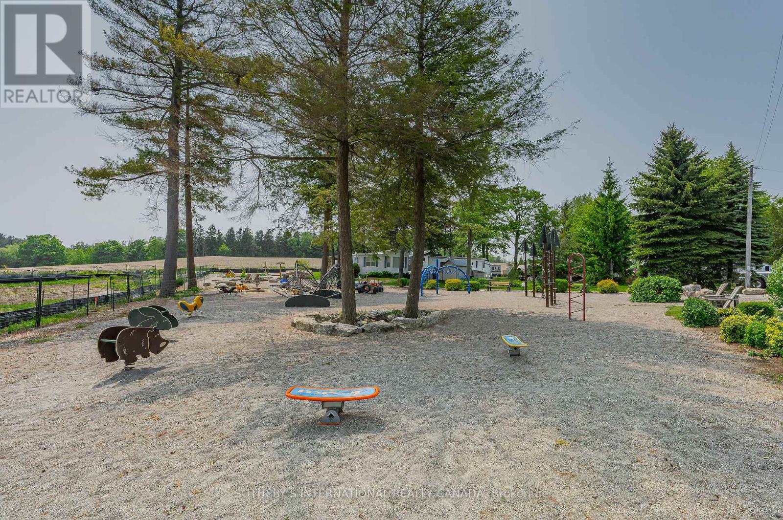 #215 580 BEAVER CREEK ROAD - 28