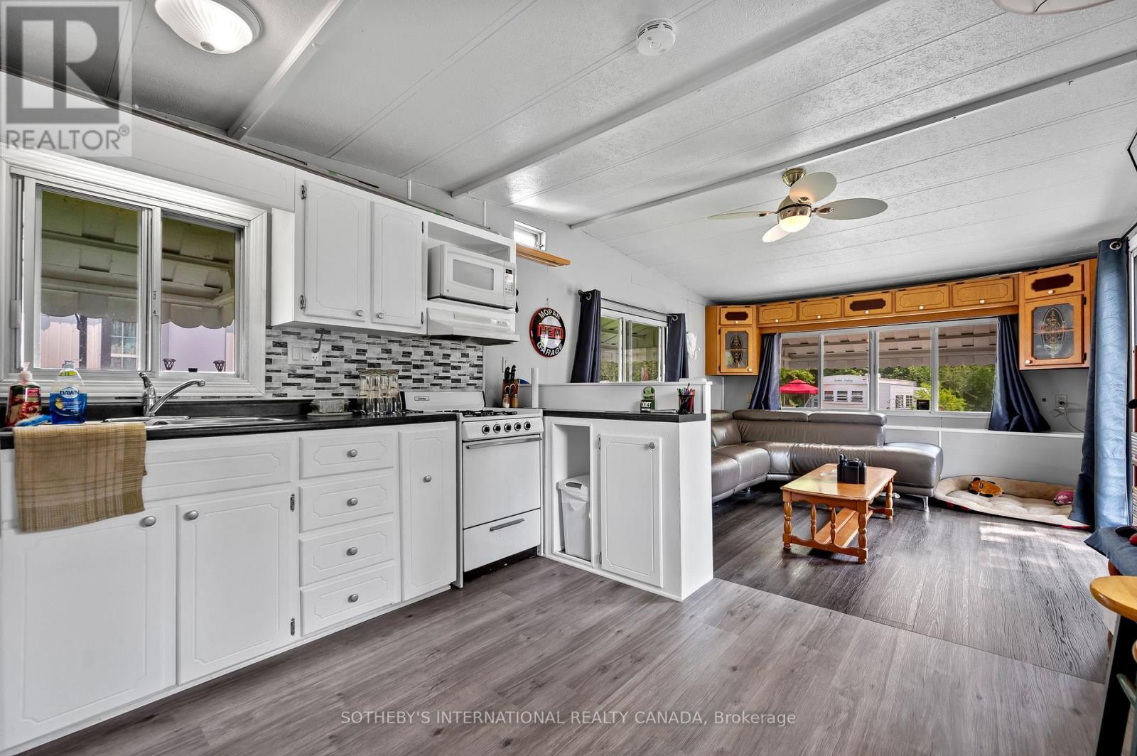 #215 580 BEAVER CREEK ROAD - 9