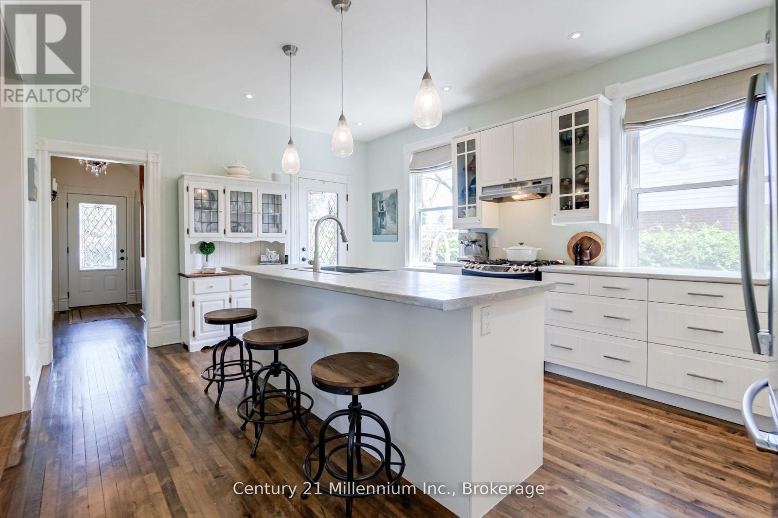 439 BIRCH STREET - 10