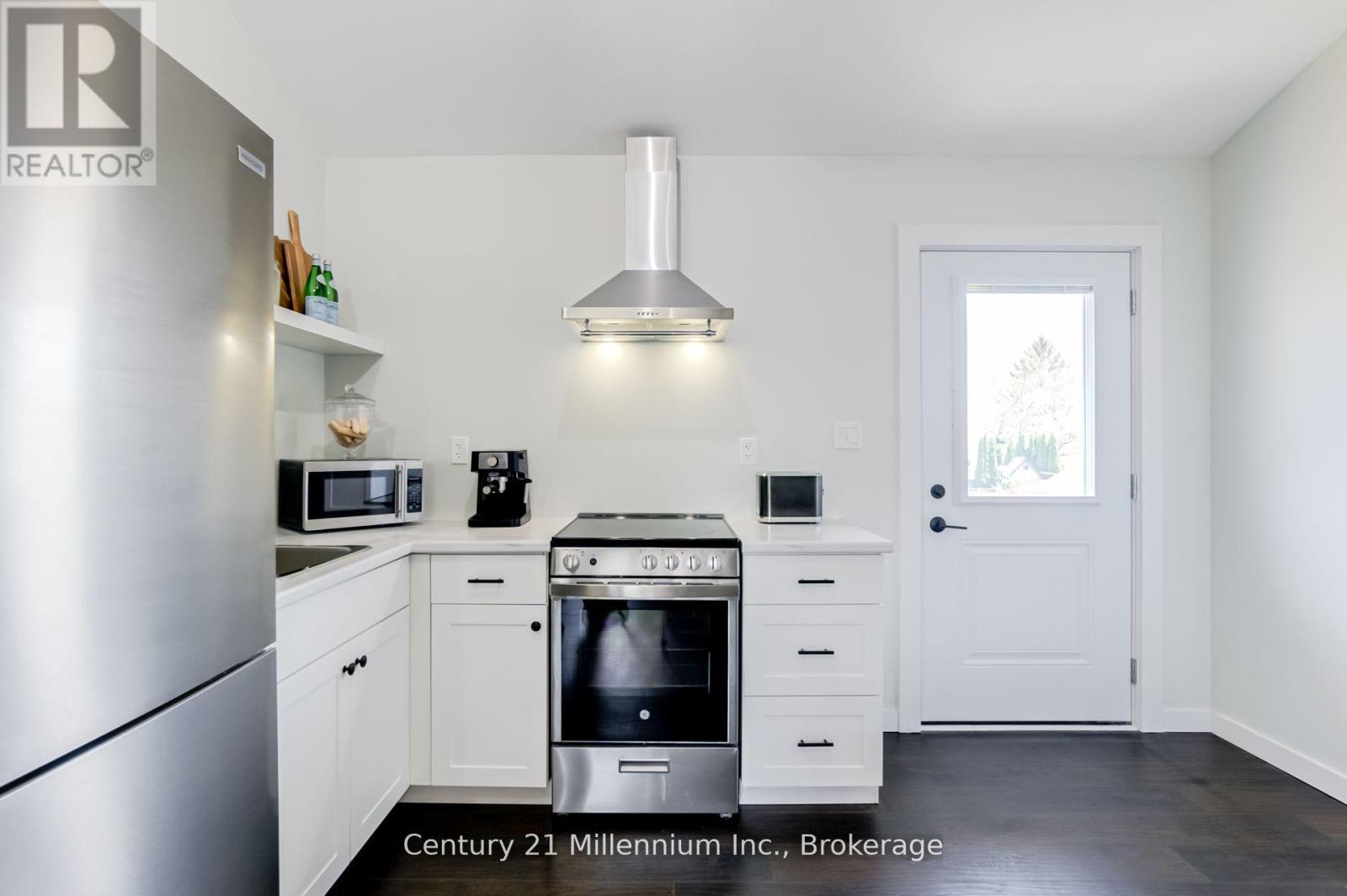 439 BIRCH STREET — photo 32