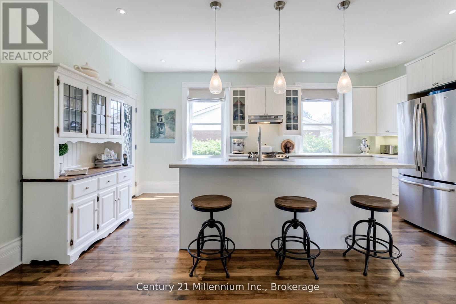 439 BIRCH STREET - 9