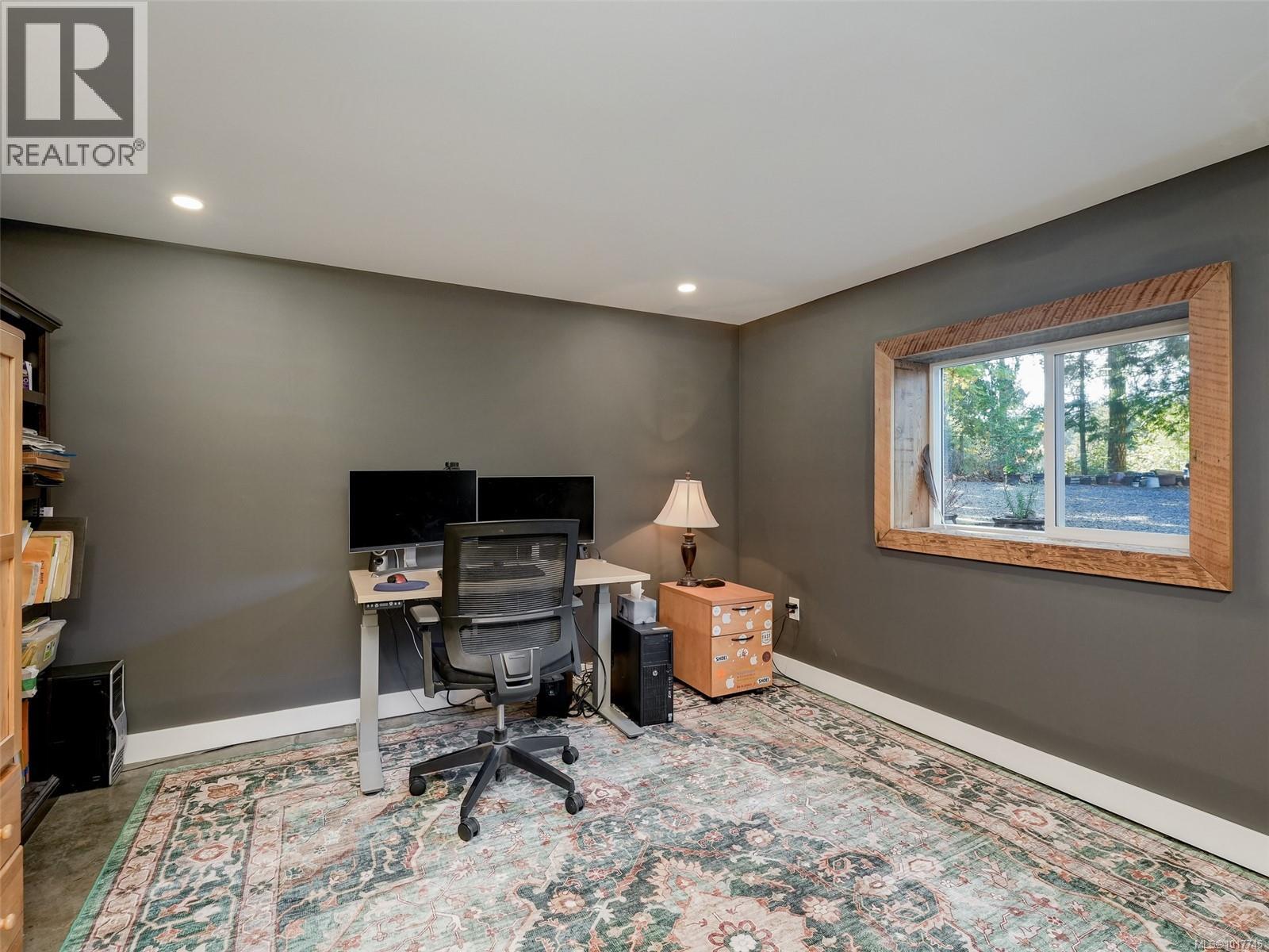 5530 Riverbottom Rd, Duncan