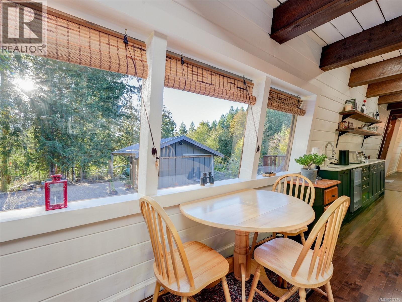 5530 Riverbottom Rd, Duncan