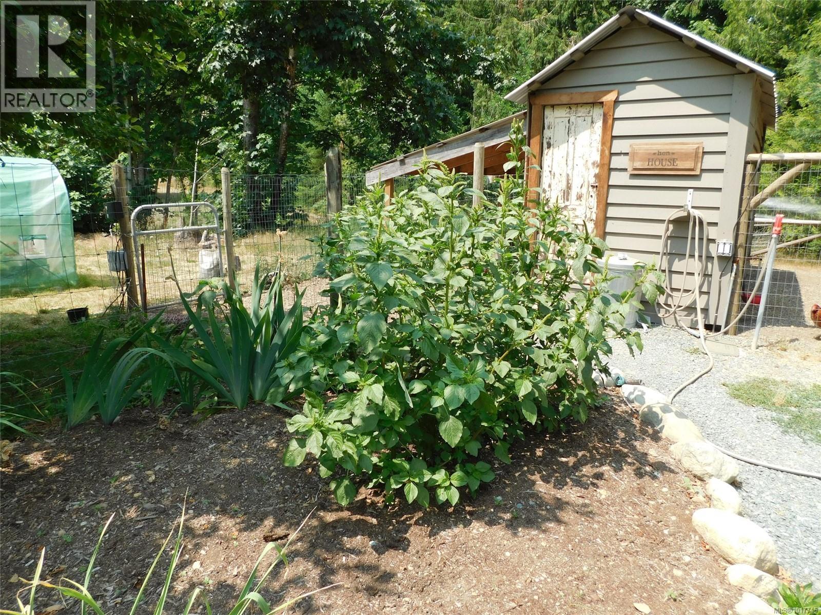 5530 Riverbottom Rd, Duncan