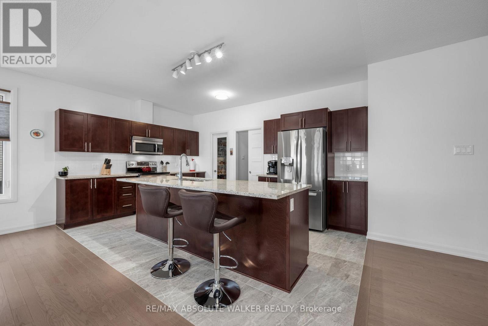 1013 DIAMOND STREET - 11