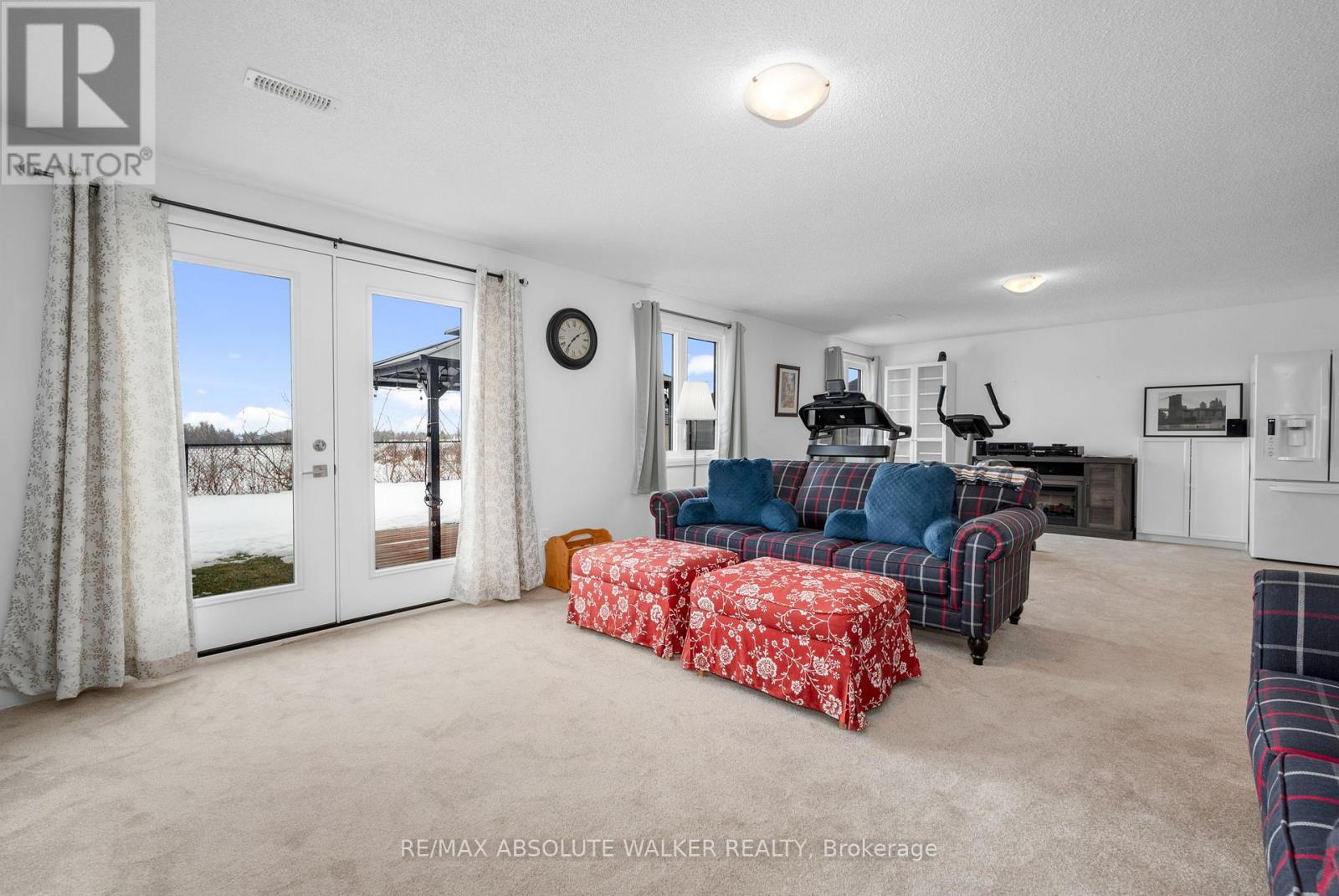 1013 DIAMOND STREET - 25