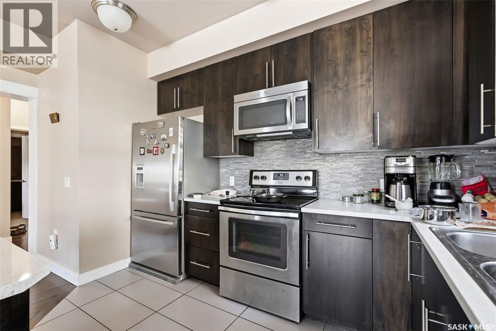 #301 2255 Angus STREET - 10