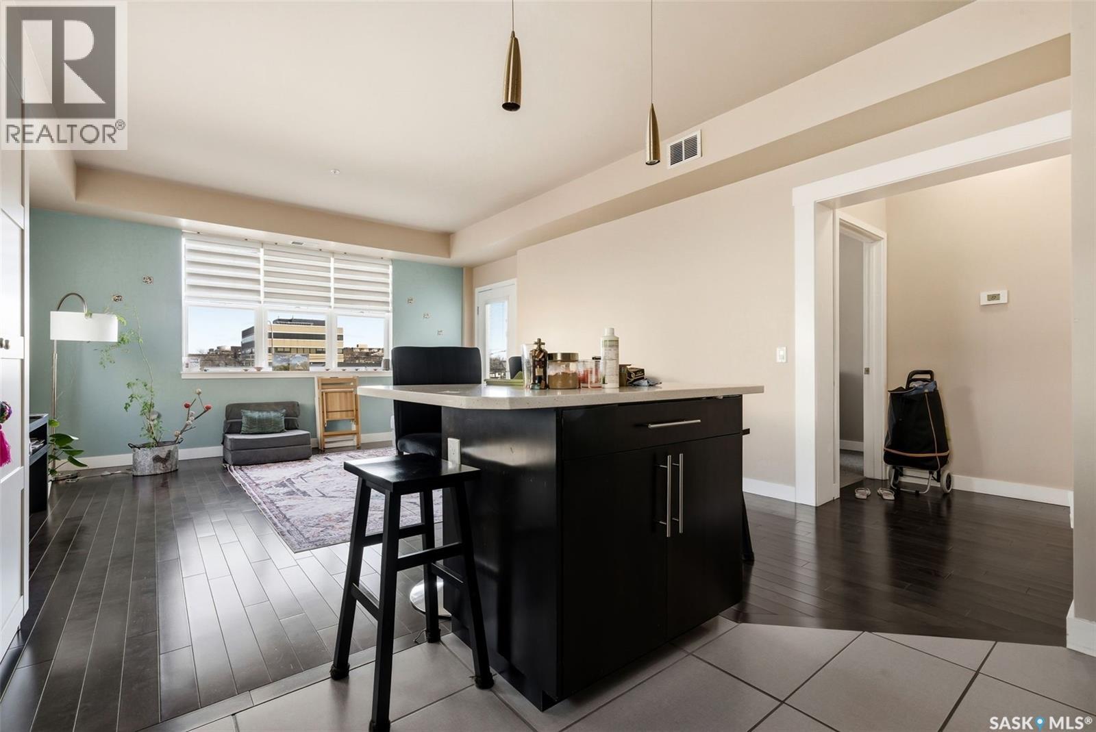 #301 2255 Angus STREET - 11