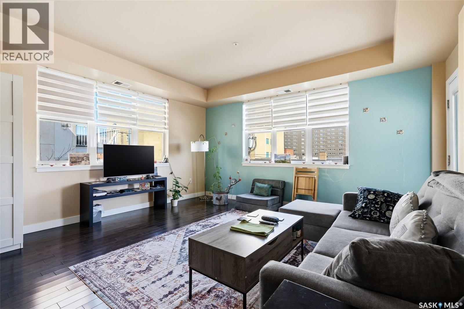 #301 2255 Angus STREET - 4