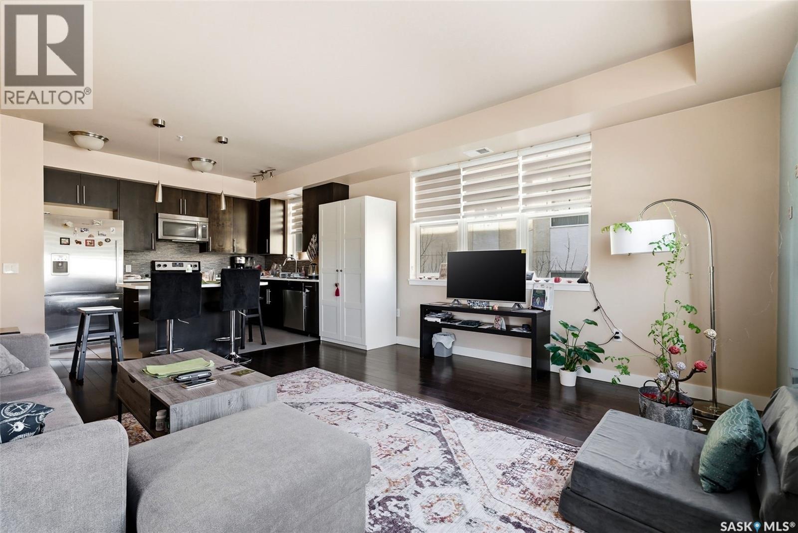 #301 2255 Angus STREET - 6