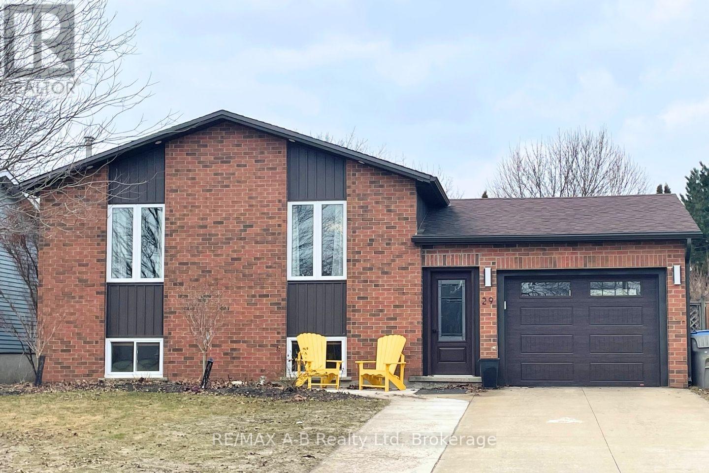 29 DUNSFORD CRESCENT