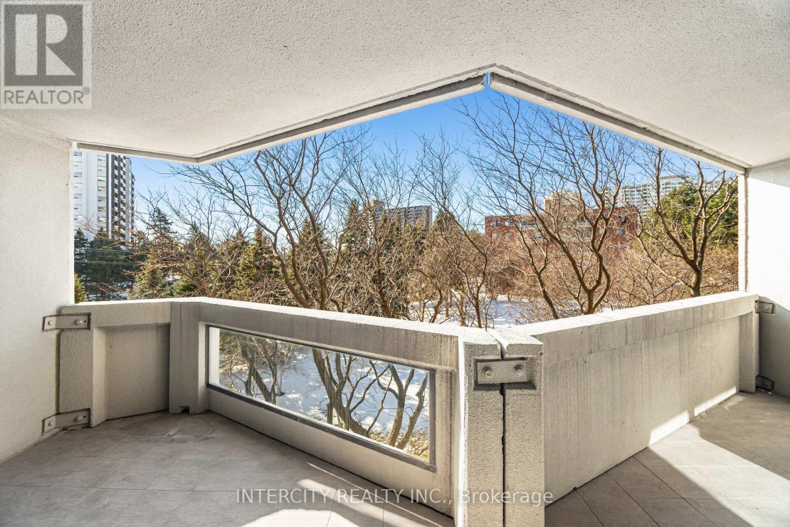 #308 2000 ISLINGTON AVENUE - 27