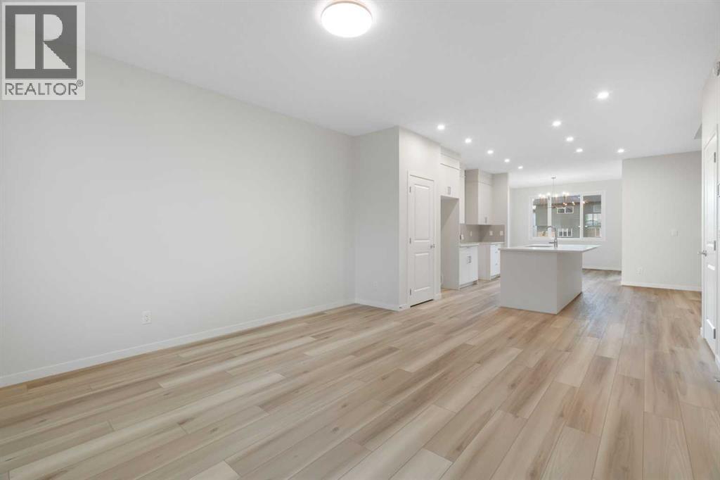 
          680 Buffaloberry Manor Southeast
            <br/>
            <span>Calgary</span>
            , 
            <span>AB</span>
             <span>T3M3Z3</span>
         - Photo 12