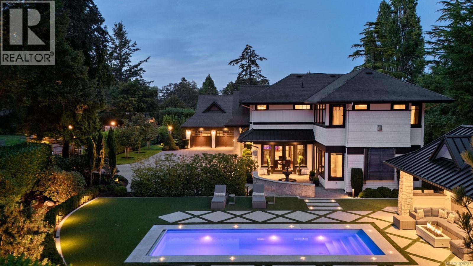  3375 Ripon Road, Oak Bay